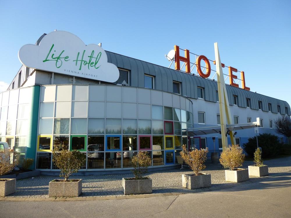 Lifehotel Vienna Airport Fischamend Eksteriør billede