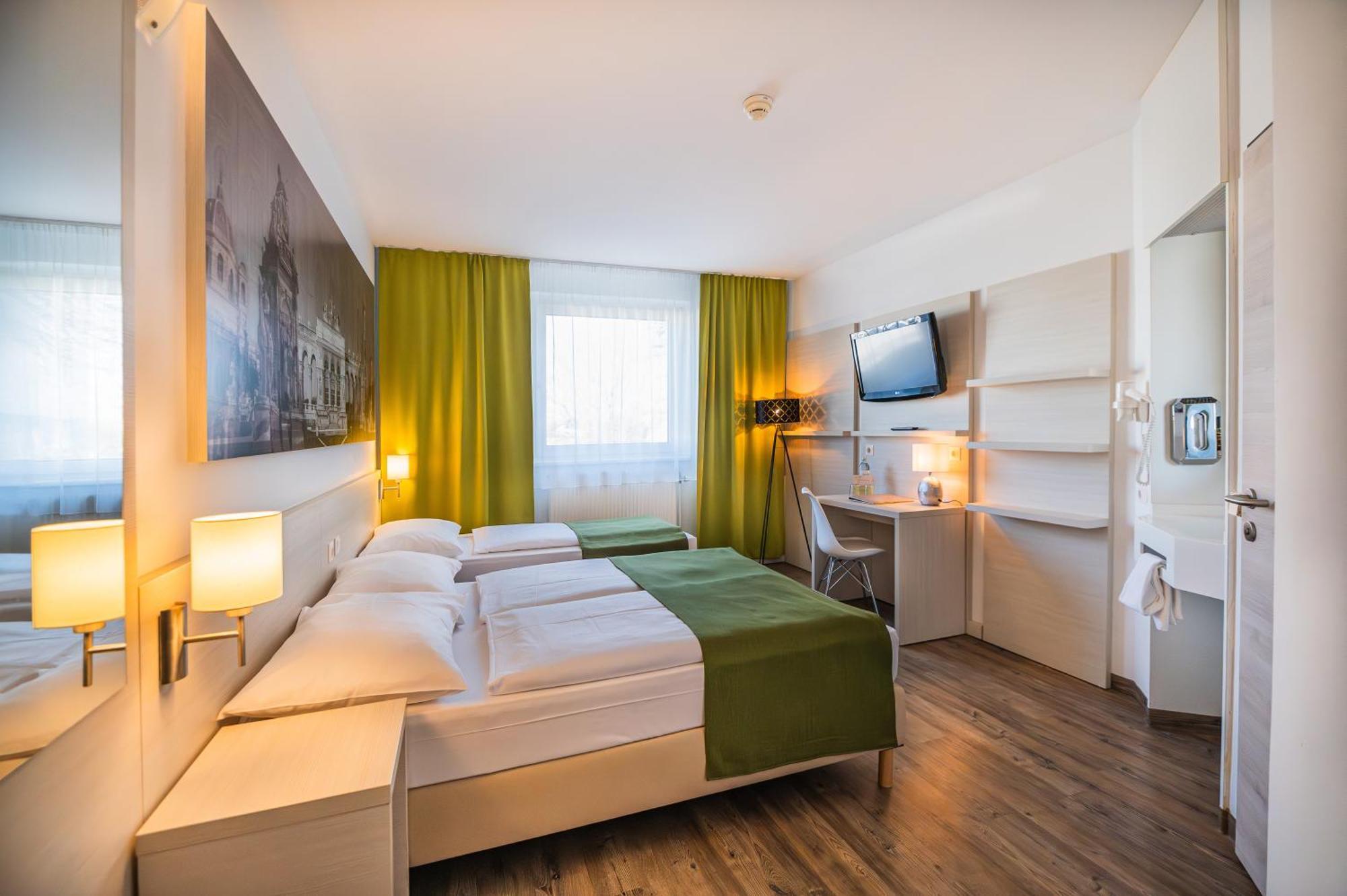 Lifehotel Vienna Airport Fischamend Eksteriør billede