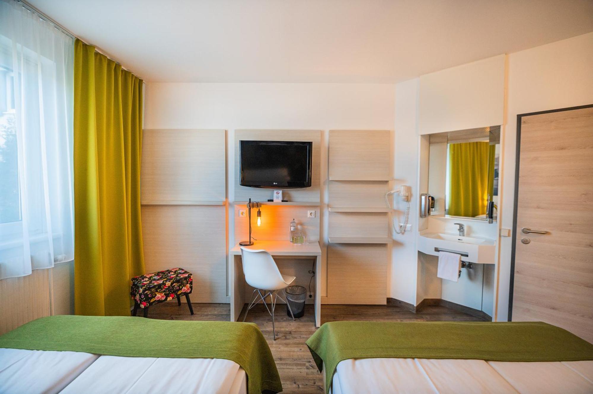 Lifehotel Vienna Airport Fischamend Eksteriør billede