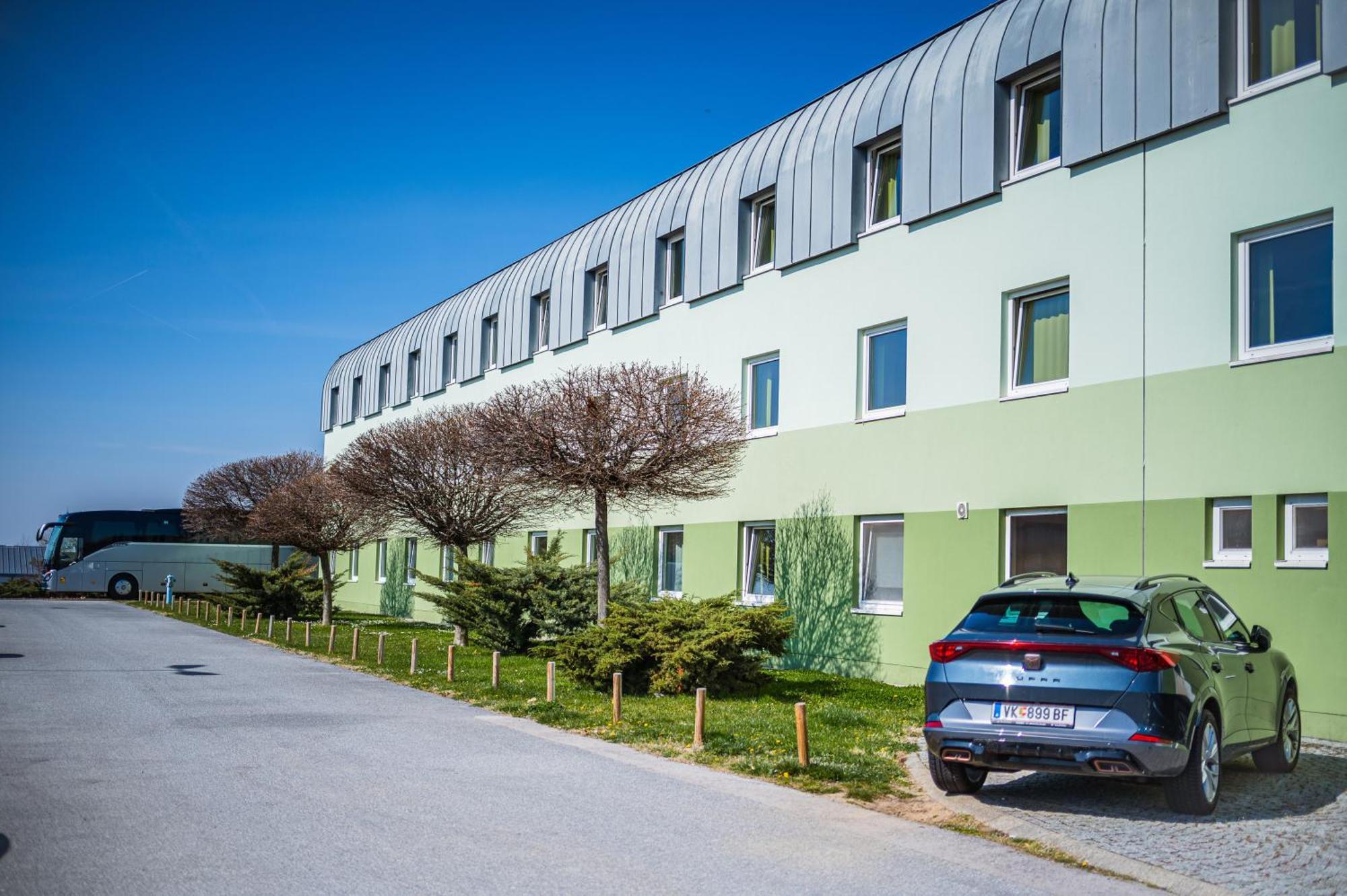 Lifehotel Vienna Airport Fischamend Eksteriør billede